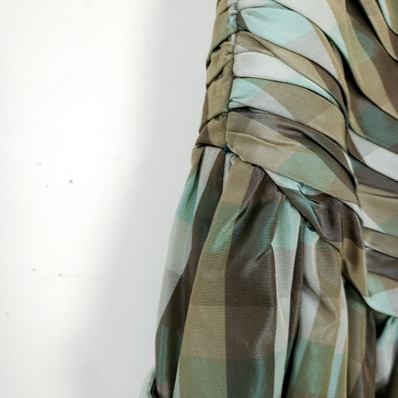 Betsey johnson evenings silk strapless fit and flare dress has tag size 6 - Picture 12 of 13